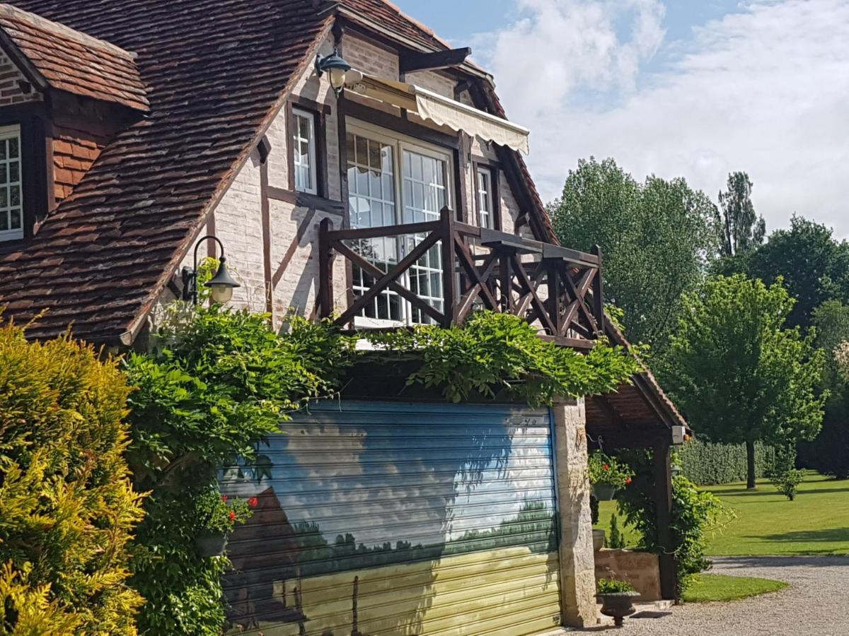 Moulin Du Soustre Acomodação com café da manhã Cavagnac Exterior foto