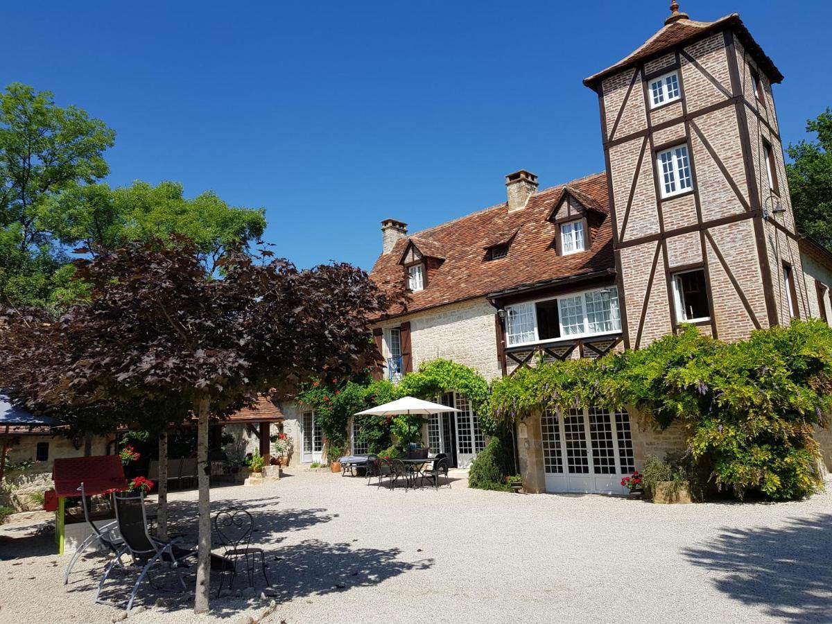 Moulin Du Soustre Acomodação com café da manhã Cavagnac Exterior foto
