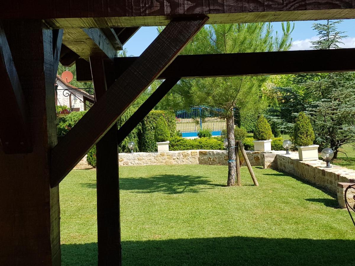 Moulin Du Soustre Acomodação com café da manhã Cavagnac Exterior foto