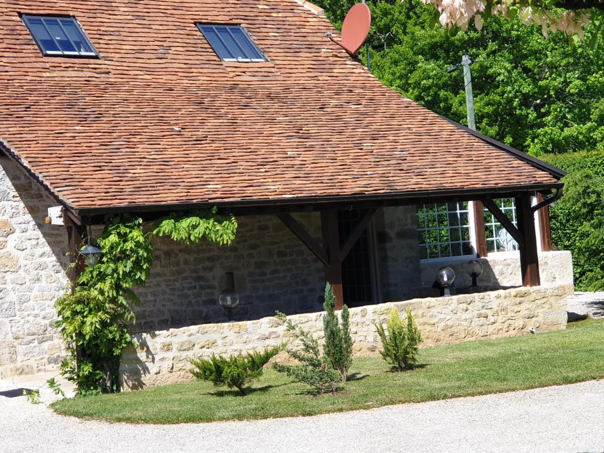 Moulin Du Soustre Acomodação com café da manhã Cavagnac Exterior foto